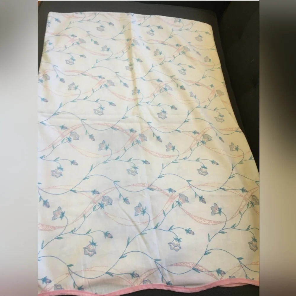 Vintage 3 Piece Floral Print Comforter & Pillowcases by Dan River